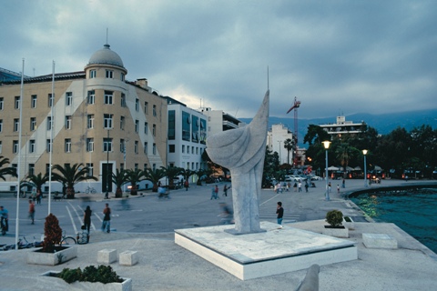 ΜΝΗΜΕΙΟ ΗΡΩΩΝ