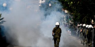 Νέα κόντρα ΝΔ – ΣΥΡΙΖΑ για τις δηλώσεις Βορίδη περί νόμιμης άσκησης βίας