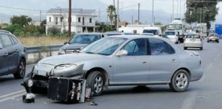 Τραυματίστηκε ντελιβεράς, μετά από σύγκρουση με ΙΧ