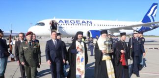 Στην Αθήνα το Άγιο Φως – Λιτή η τελετή υποδοχής