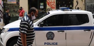 Κύκλωμα διακινητών με μίνι – μάρκετ στην Ομόνοια έστελνε παράτυπους μετανάστες στην Αγγλία