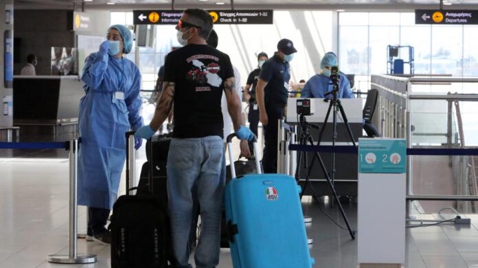 τουριστες αεροδρομια