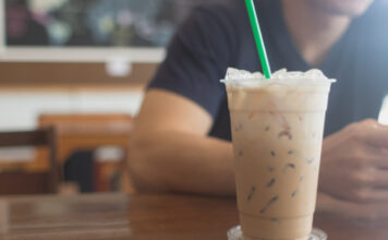 Έρχονται αλλαγές στον take away καφέ: Ο πελάτης θα πηγαίνει με το δικό του ποτήρι αλλιώς… χαράτσι