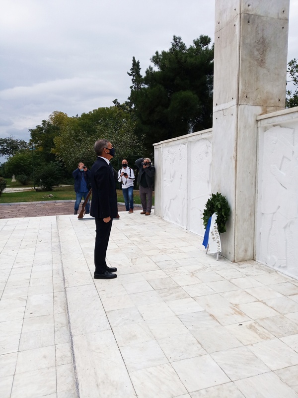 Αγοραστός Ηρώο