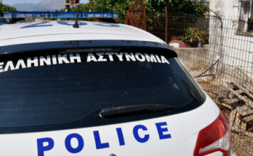Έκαναν τους παλιατζήδες και έκλεβαν καλώδια παροχής ρεύματος και ηλεκτρικές συσκευές