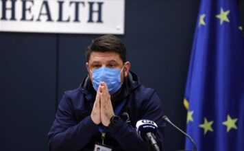 «Πυρετός» συσκέψεων στη Θεσσαλονίκη υπό τον Χαρδαλιά ενόψει εορτών
