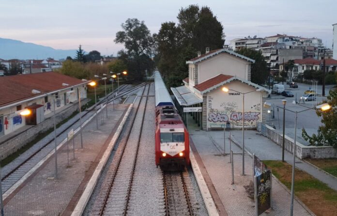 treno larisa