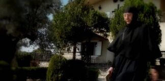Συγκλονίζει η τραγουδίστρια που έγινε μοναχή για τον χαμό του παιδιού της