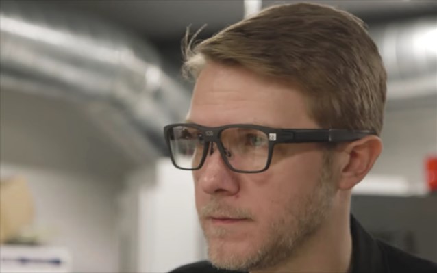 i-intel-anaptussei-eksupna-gualia-pou-moiazoun-fusiologika