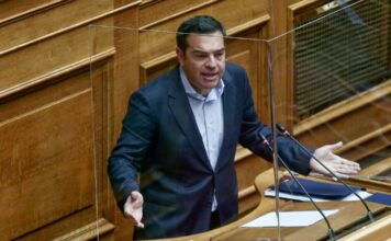 Τσίπρας: Κακοποίηση της Δημοκρατίας ο πρωθυπουργός να μην παρίσταται σε κρίσιμες συνεδριάσεις