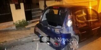 Έπεσε πάνω σε τέσσερα σταθμευμένα αυτοκίνητα