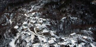 Χιόνια – έκπληξη σε Κοζάνη, Φλώρινα και Καστοριά