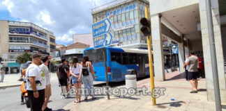 Του επιτέθηκε με μπουνιές στην στάση χωρίς λόγο μπροστά στη μητέρα του!