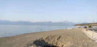 Είδε το παιδί της να χάνεται σε μια τεράστια τρύπα