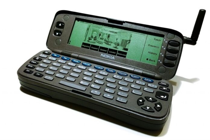 Nokia-9000-Communicator-1024x683