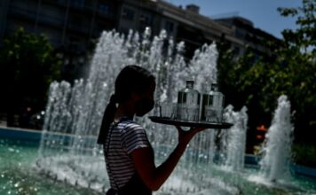 Ανεμβολίαστοι εργαζόμενοι: Ποιοι πρέπει να κάνουν δύο rapid test την εβδομάδα