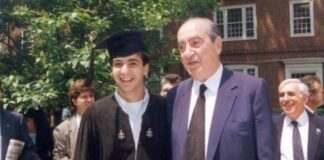 Όταν ο Κωνσταντίνος Μητσοτάκης επισκεπτόταν τον γιο του Κυριάκο στο Harvard
