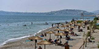 Βρέθηκε νεκρή σε ξαπλώστρα