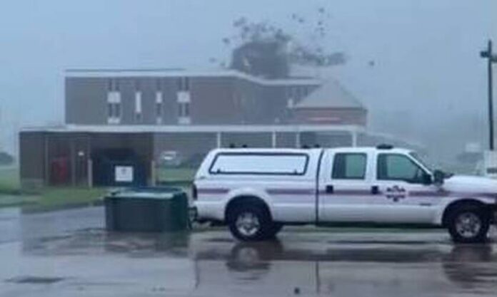 tifonas-ainta-nosokomeio-louiziana