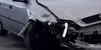 Γιατρός έπινε καφέ όταν τον χτύπησαν κομμάτια από Ι.Χ. μετά από τροχαίο!