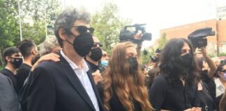 Γιατί ήταν απούσα η κόρη του Μίκη Θεοδωράκη από το τελευταίο αντίο