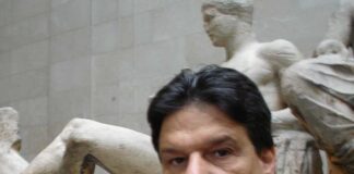 Συντετριμμένη η σύζυγος του Αλέξη Μανθεάκη από τον θάνατό του-«Είμαι κομμάτια»