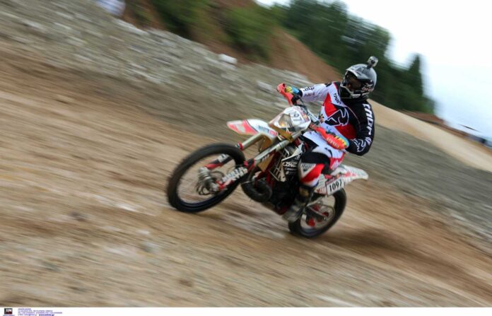 motocross-1536x987