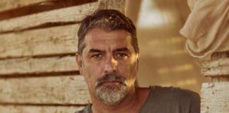 «Mε μάζευαν οι πουτάνες και οι τρανς και με φρόντιζαν»