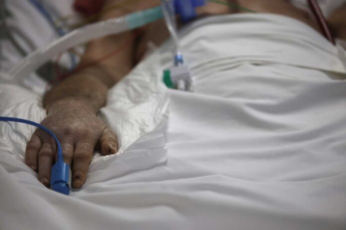 hospital_koronoios_asthenis_reuters-1536x1024