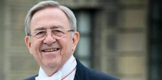 Τέως βασιλιάς Κωνσταντίνος: Μεταφέρθηκε στην Αθήνα μετά από ισχαιμικό επεισόδιο