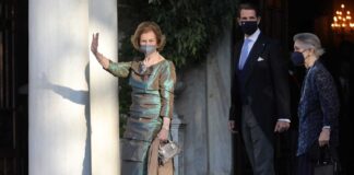 Εσπευσμένα στην Αθήνα η βασίλισσα Σοφία – Ανησυχεί για την υγεία του τέως βασιλιά Κωνσταντίνου