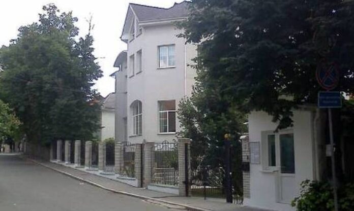 elliniki-presvia-kievo