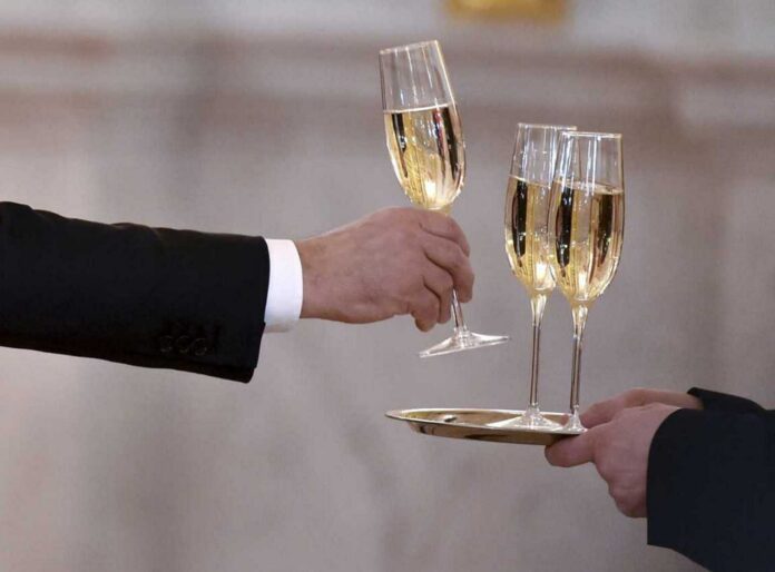 sampania_champagne_r_2411_1-1536x1135