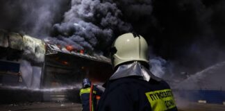 Δήμαρχος Γρεβενών: Το εργοστάσιο έγινε «χώμα» – Δεν γνωρίζουμε αν ήταν μέσα άνθρωποι