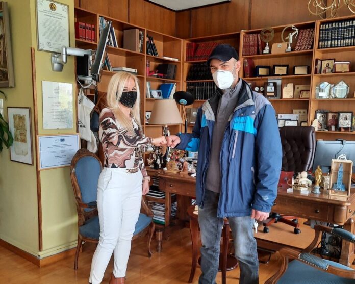 ΕΠΙΠΛΑ ΚΑΣΣΑΒΕΤΕΙΑ