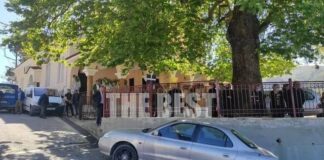 Τραγικές στιγμές στην κηδεία του 31χρονου που σκοτώθηκε σε τροχαίο