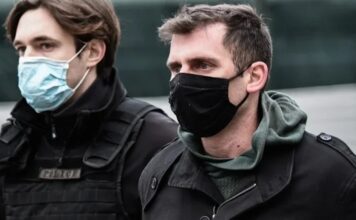 Μητέρα προπονητή ιστιοπλοΐας: Οι γονείς και η ανήλικη πίεσαν για τη σχέση με το γιο μου