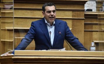 «Σφυροκόπημα» από Τσίπρα: Μετά την Παιδεία, το πρόγραμμα για τη στέγη και κορύφωση στη Βουλή