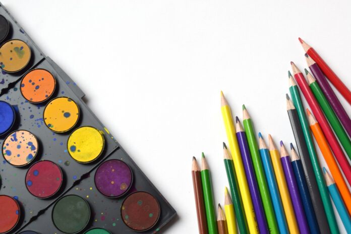 hand-pencil-creative-mountain-color-office-554308-pxhere.com