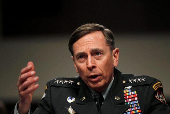2016-11-23T082528Z_1899382422_S1AEUOLLSAAA_RTRMADP_3_USA-TRUMP-PENTAGON-PETRAEUS-1024x690