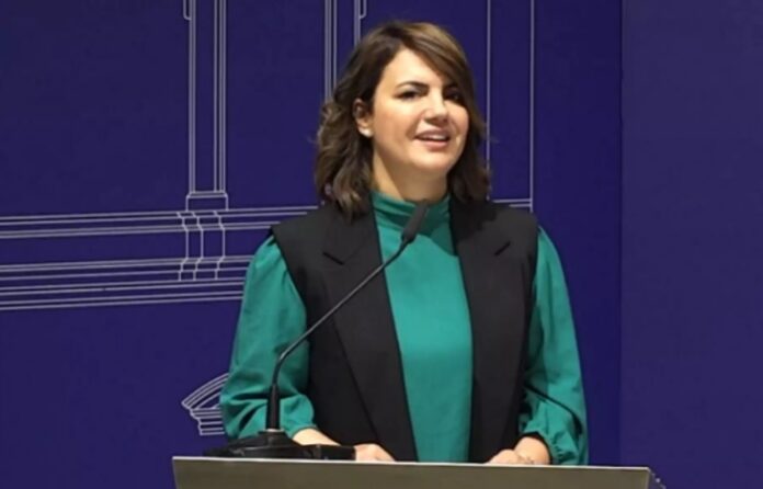 ναιλα
