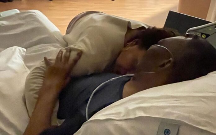 221223213025-pele-and-daughter-in-hospital-1223-768x480