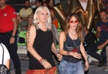 Ο Νίκος Καρβέλας αγόρασε βίλα στην Εκάλη: Οι λεπτομέρειες του συμβολαίου και η μήνυση από τους τότε ενοίκους