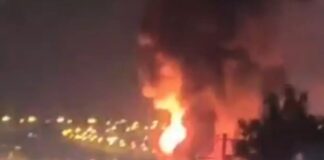 Μήνυμα του 112 για τη φωτιά των Ρομά στο εργοστάσιο ελαστικών – Πυρπόλησαν και λεωφορείο