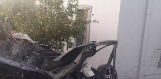 Τροχαίο με δύο νεκρούς και έναν σοβαρά τραυματία – Διαλύθηκε σε αυλή σπιτιού το μοιραίο αυτοκίνητο