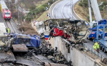 «Παγώνει» το αίμα η μαρτυρία τραυματία – «Είδα κοπέλα να κρατάει το κομμένο της πόδι»