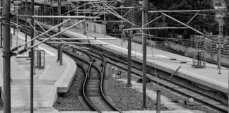 Καταγγελίες από πρώην διευθυντή του ΟΣΕ για «φαγοπότι»