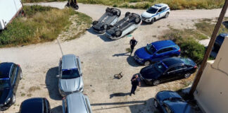 Ιδιοκτήτες ταξί έσπασαν αυτοκίνητα της Uber – Οξύνεται η κόντρα ενόψει καλοκαιριού