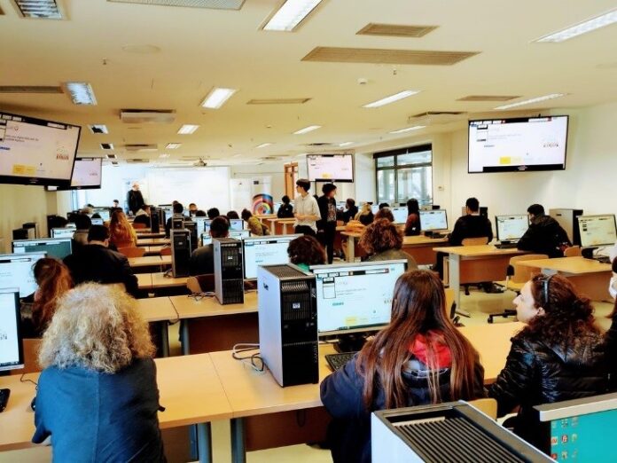Επίσκεψη μαθητών λυκείου ΕΝΕΕΓΥΛ