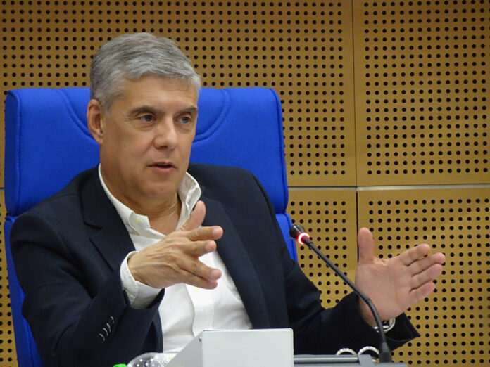 ΚΩΣΤΑΣ ΑΓΟΡΑΣΤΟΣ